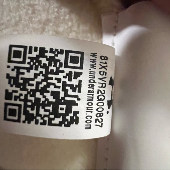 Under Armour Swacket. Medium slightly used. - Picture 4 of 4